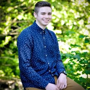 Meet your Posher, Adam